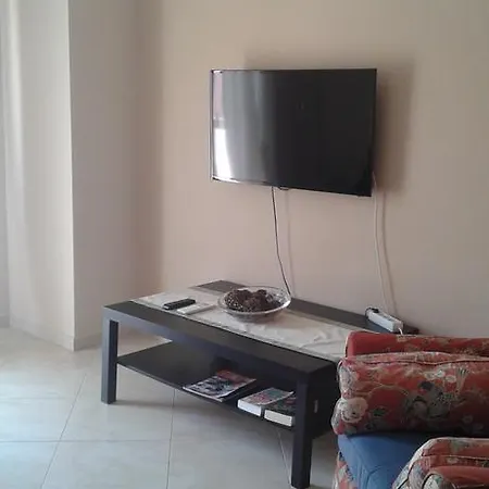 Theano Apartment *