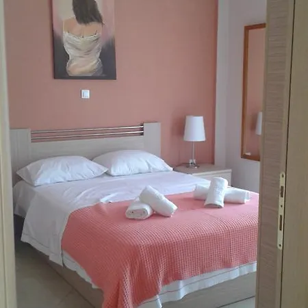 Apartment Theano *