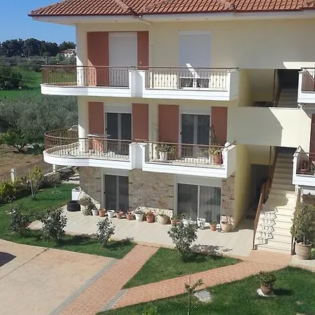 Theano Apartment Nea Plagia