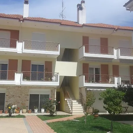 Theano Apartment Nea Plagia